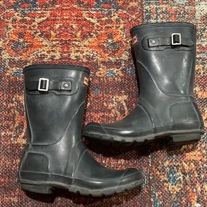 Hunter size 6 rain boots